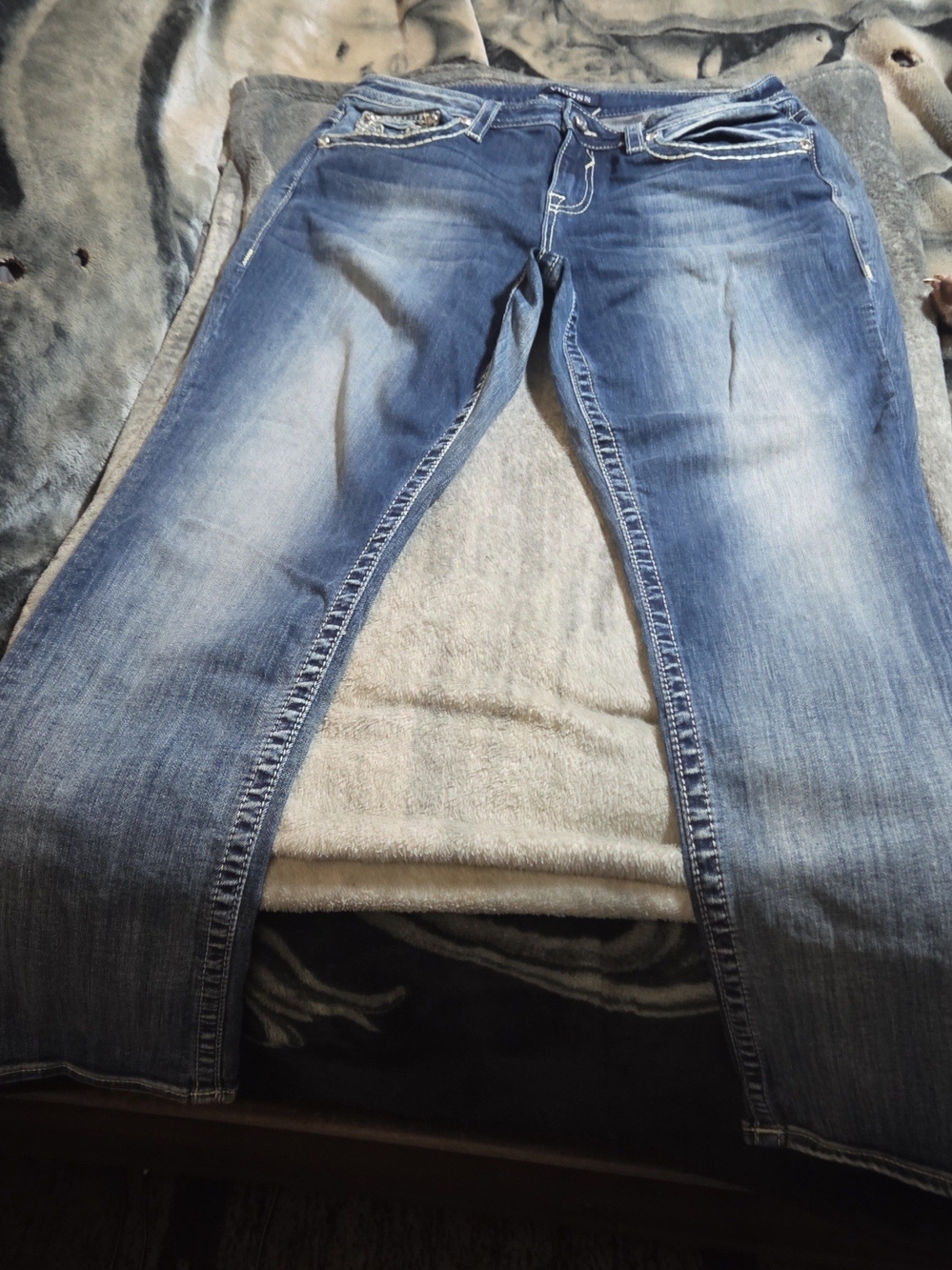 Vigoss Women's Light Wash Bootcut Jeans with Faded Detailing